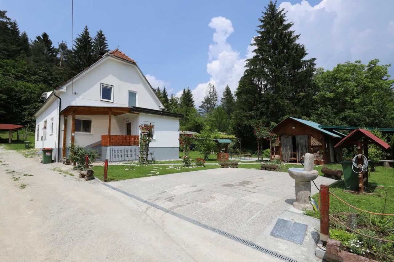 Adventure Cottage With Pool And Big Garden Bled Eksteriør bilde